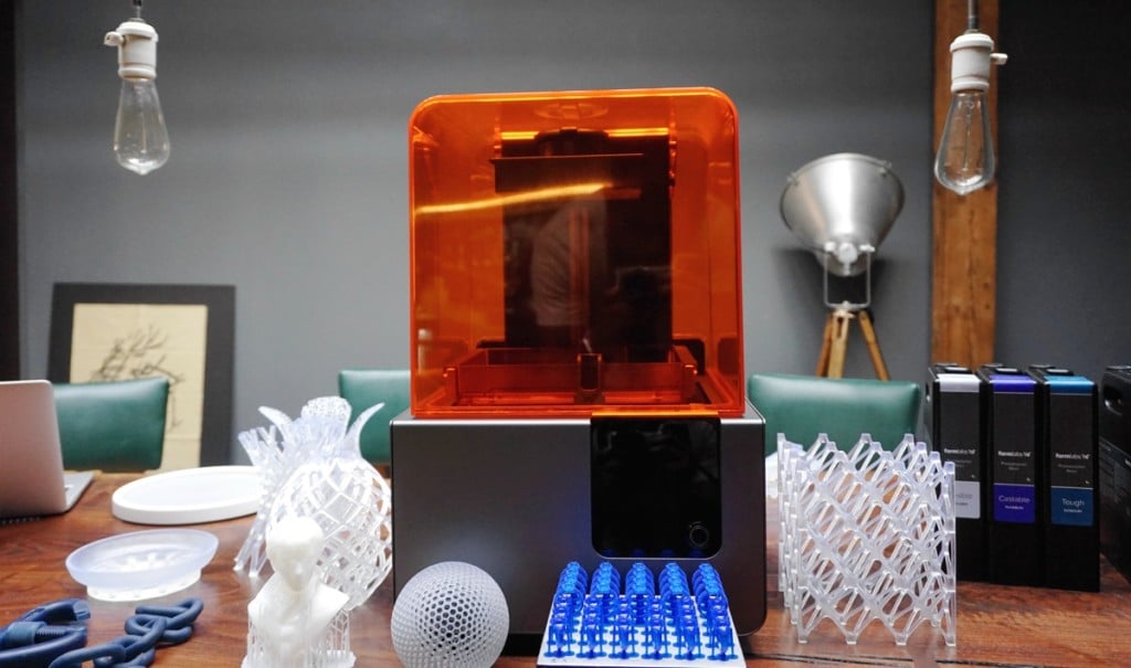 Form 2: Formlab's Latest 3D Printer's Features, Specs and Price - Geek ...